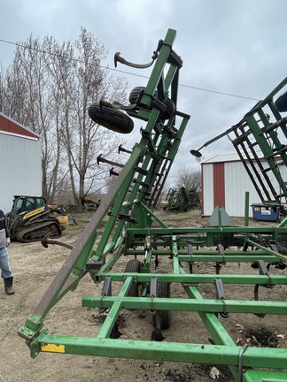 1990 John Deere 960 Field Cultivator