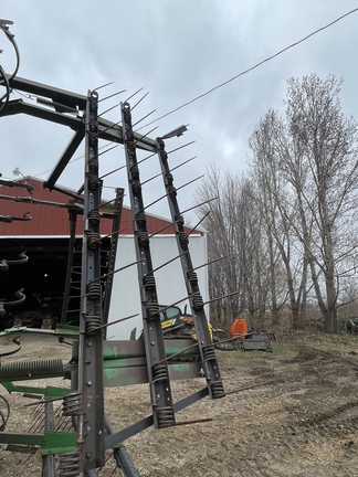 1990 John Deere 960 Field Cultivator