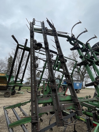 1990 John Deere 960 Field Cultivator