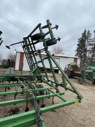 1990 John Deere 960 Field Cultivator