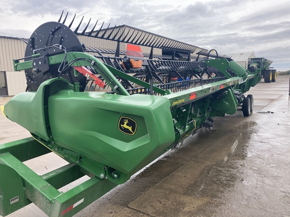 2023 John Deere RD40F Header Combine