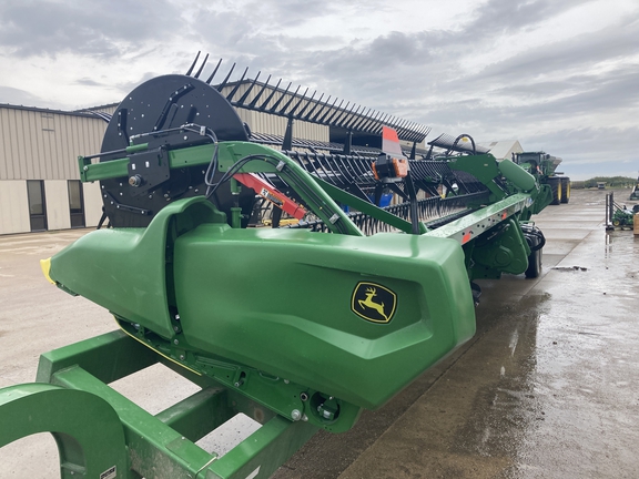 2023 John Deere RD40F Header Combine