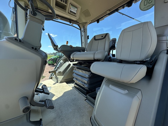 2024 John Deere 8R 370 Tractor