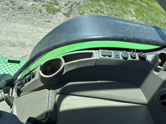 2024 John Deere 8R 370 Tractor