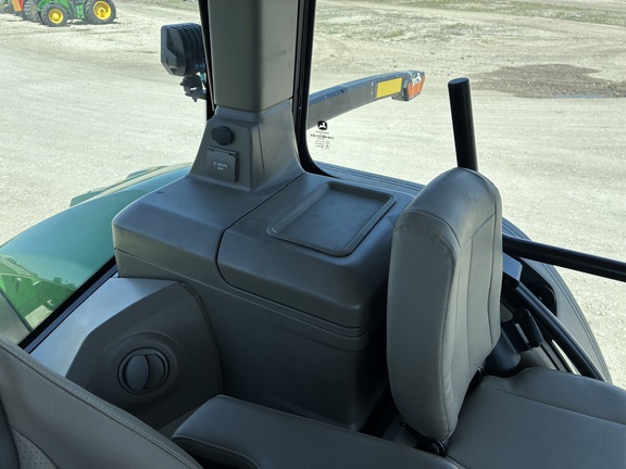2024 John Deere 8R 370 Tractor