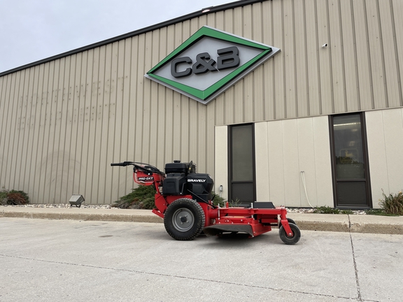 2019 Gravely pro-QXT Mower/Commercial Walk