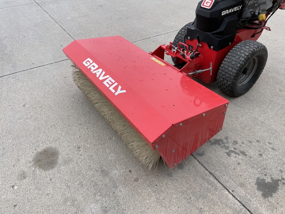 2019 Gravely pro-QXT Mower/Commercial Walk