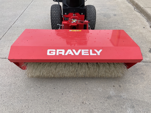 2019 Gravely pro-QXT Mower/Commercial Walk