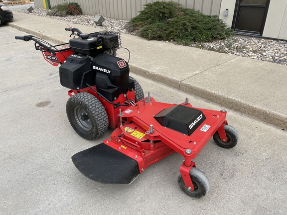 2019 Gravely pro-QXT Mower/Commercial Walk