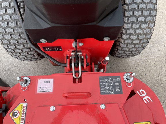 2019 Gravely pro-QXT Mower/Commercial Walk