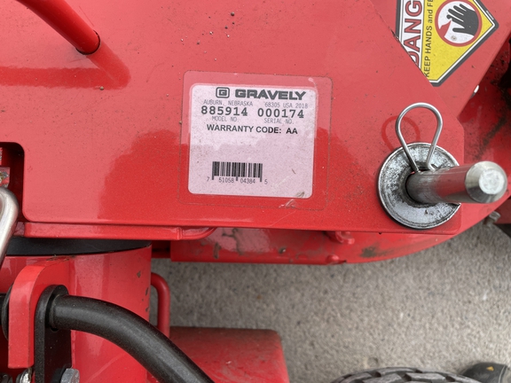 2019 Gravely pro-QXT Mower/Commercial Walk