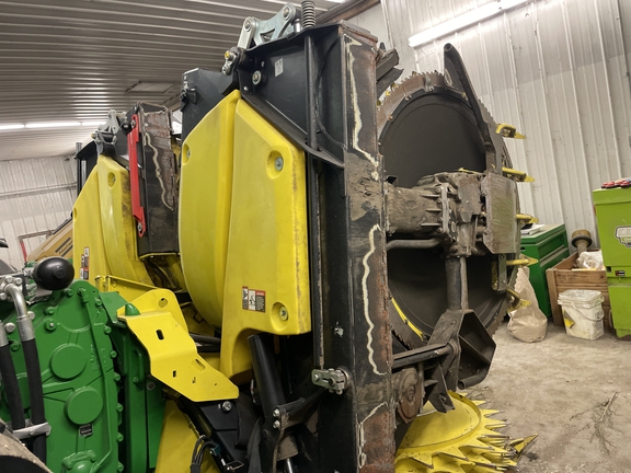 2023 John Deere 772 Header Forage