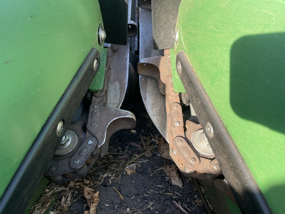 2023 John Deere C8R Header Corn Head