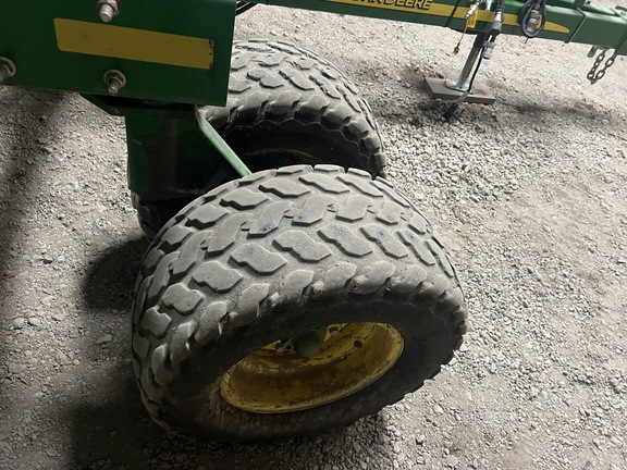 John Deere 1990 Air Seeder