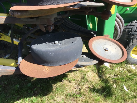 2016 John Deere 1990 Air Seeder