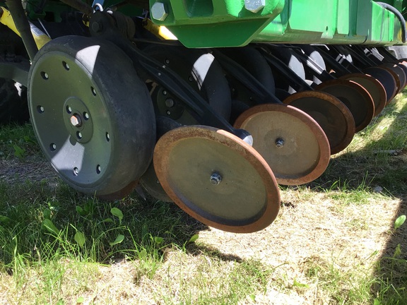 2016 John Deere 1990 Air Seeder