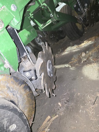 2009 John Deere 1760 Planter