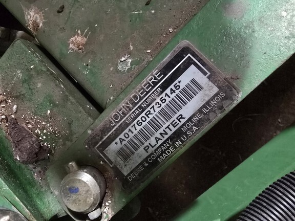 2009 John Deere 1760 Planter