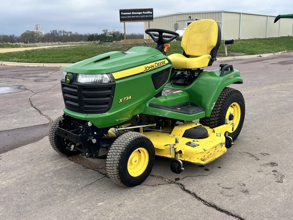 2017 John Deere X734 Garden Tractor