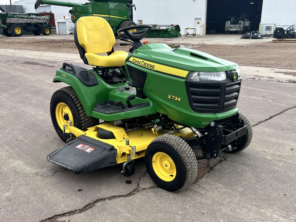 2017 John Deere X734 Garden Tractor