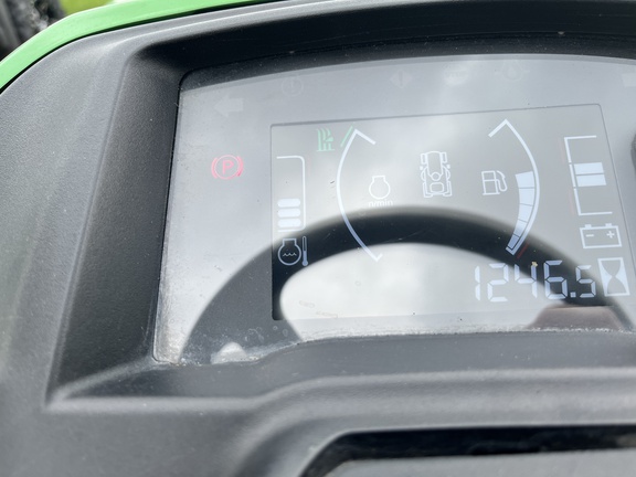 2017 John Deere X734 Garden Tractor