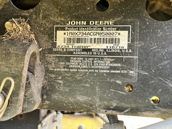 2017 John Deere X734 Garden Tractor