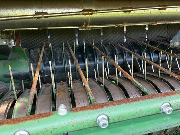 2020 John Deere 560R Baler/Round