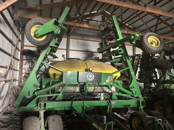 2003 John Deere 1690 Air Seeder