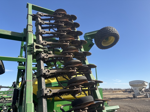 2003 John Deere 1690 Air Seeder