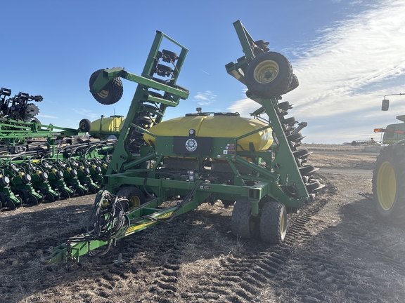2003 John Deere 1690 Air Seeder