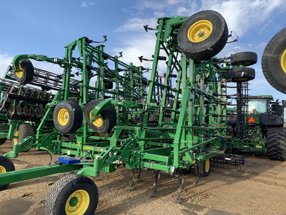 2023 John Deere 2230 Field Cultivator