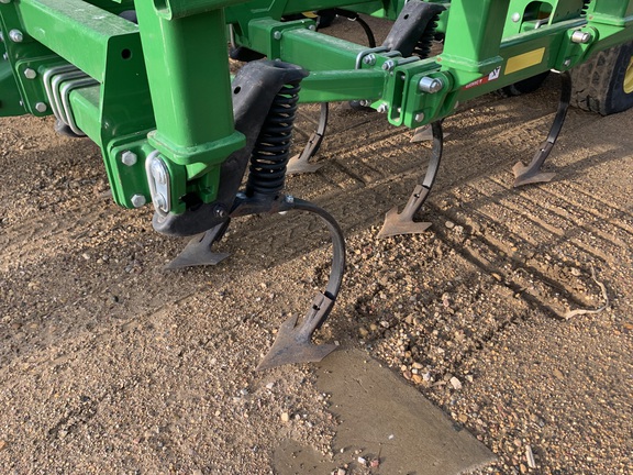 2023 John Deere 2230 Field Cultivator