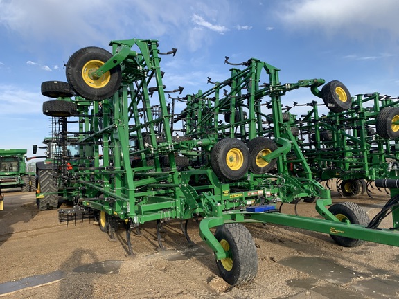 2023 John Deere 2230 Field Cultivator