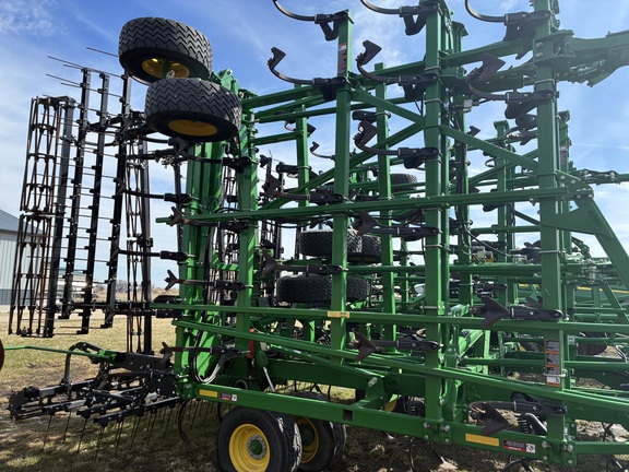 2023 John Deere 2230FH Field Cultivator
