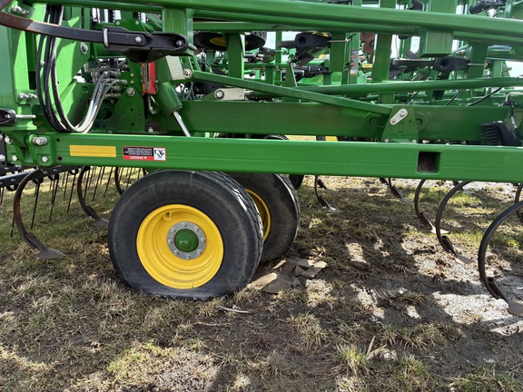 2023 John Deere 2230FH Field Cultivator