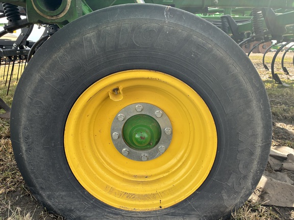 2023 John Deere 2230FH Field Cultivator