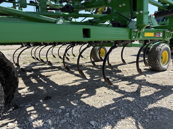 2023 John Deere 2230FH Field Cultivator