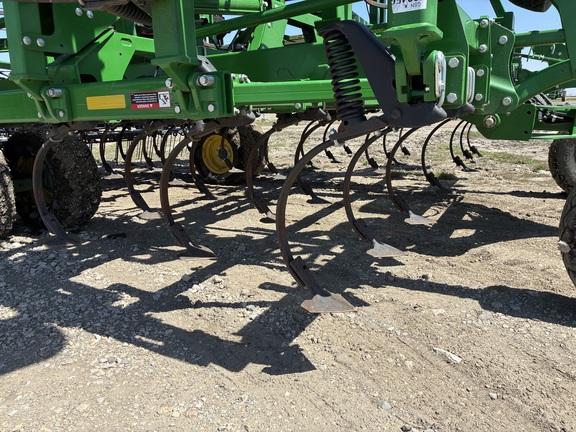 2023 John Deere 2230FH Field Cultivator