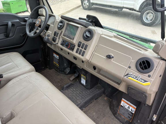 2023 John Deere XUV 865R ATV