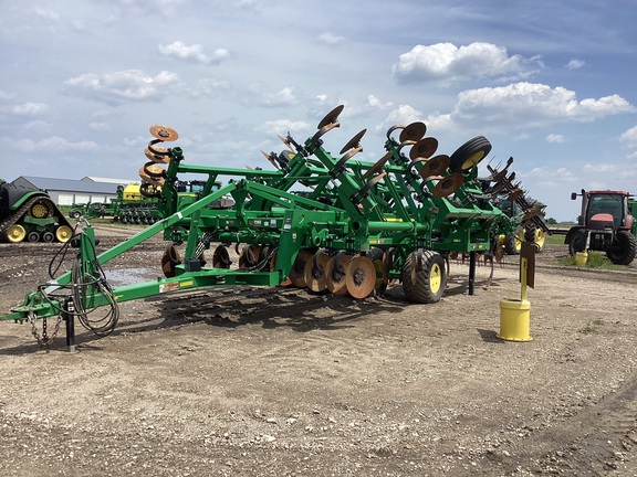 2021 John Deere 2730 Disk Ripper