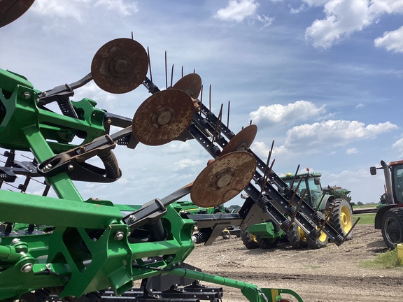 2021 John Deere 2730 Disk Ripper