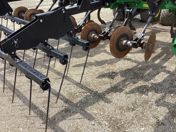 2021 John Deere 2730 Disk Ripper