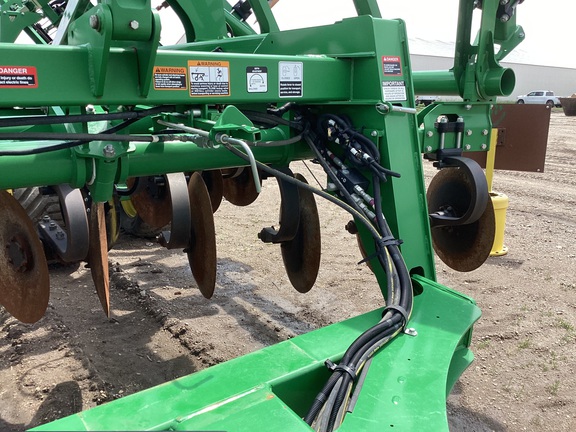 2021 John Deere 2730 Disk Ripper