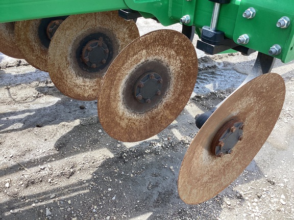 2021 John Deere 2730 Disk Ripper