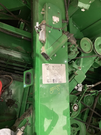 2022 John Deere S760 Combine