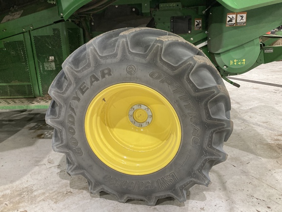 2022 John Deere S760 Combine