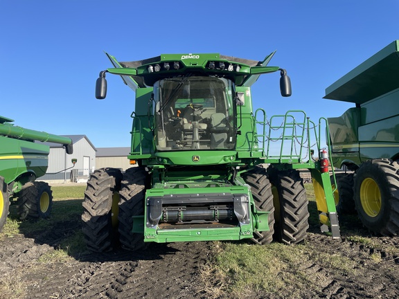 2022 John Deere S760 Combine
