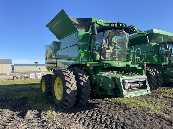 2022 John Deere S760 Combine