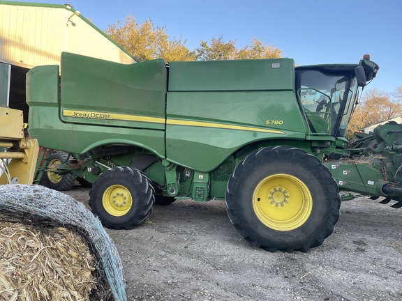 2018 John Deere S780 Combine