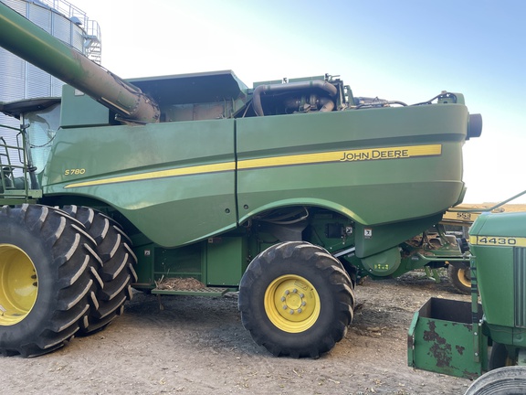 2018 John Deere S780 Combine